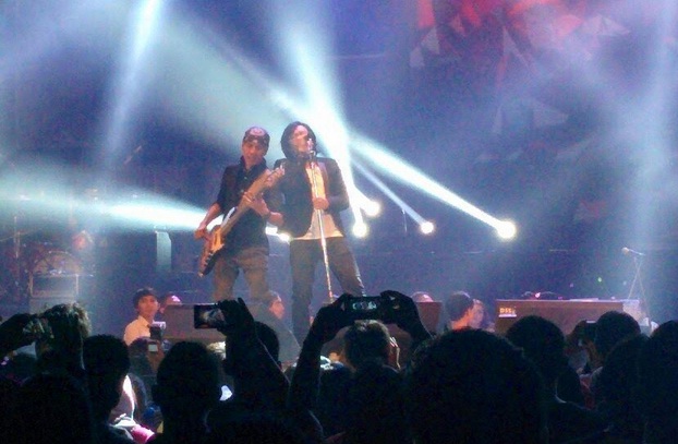 Ari Lasso Duet Bareng Yuke Sampurna di Konser 