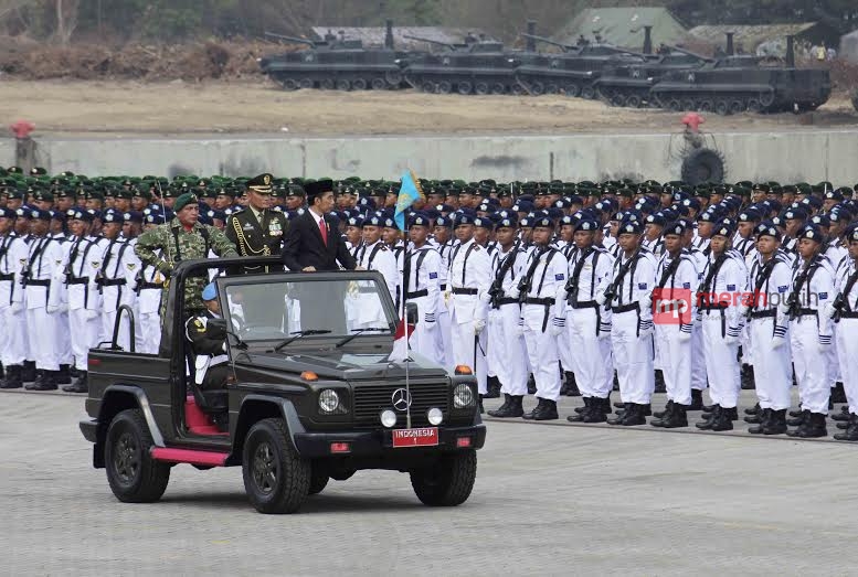 Jokowi: TNI Tidak Boleh Lukai Hati Rakyat