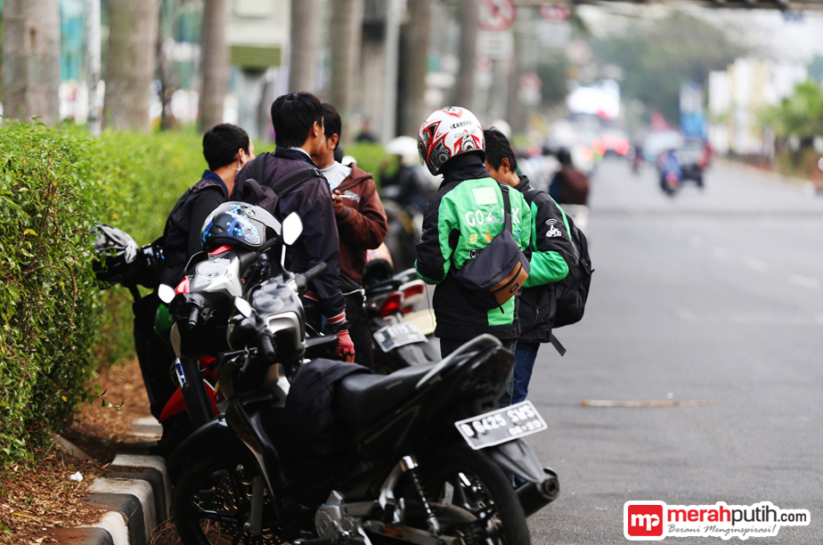 Ahok Ancam Larang GoJek Jika Masih Langgar Aturan