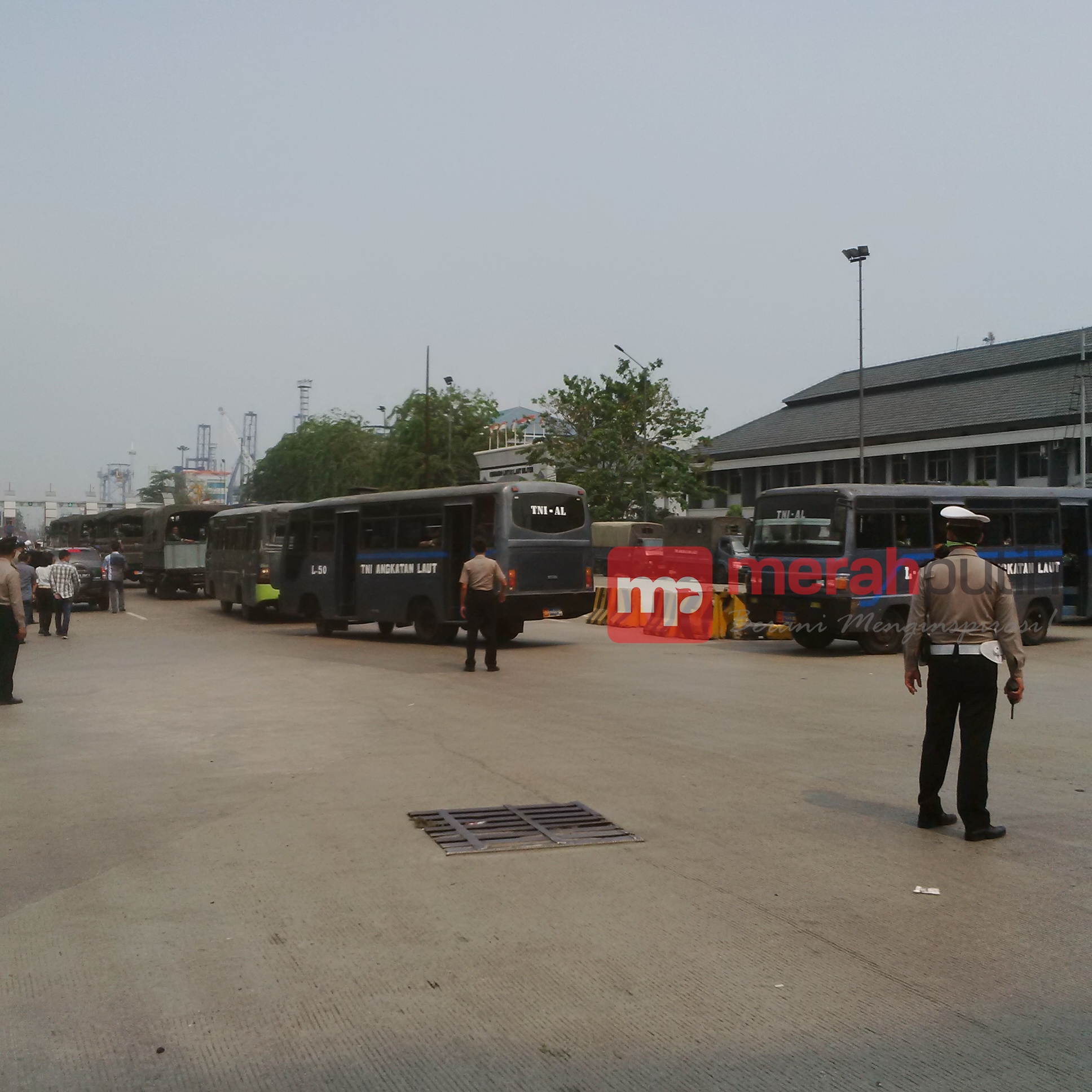 Demonstrasi di Pelabuhan Tanjung Priok
