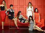 Pesona 6 Wanita Klan Kardashian di Cover Cosmopolitan