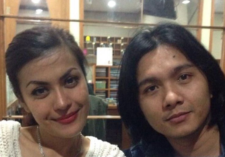 Novita Dewi Melahirkan Anak Pertama 