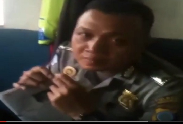 Video Pungli Polisi Pada Sopir Truk Beredar di Internet