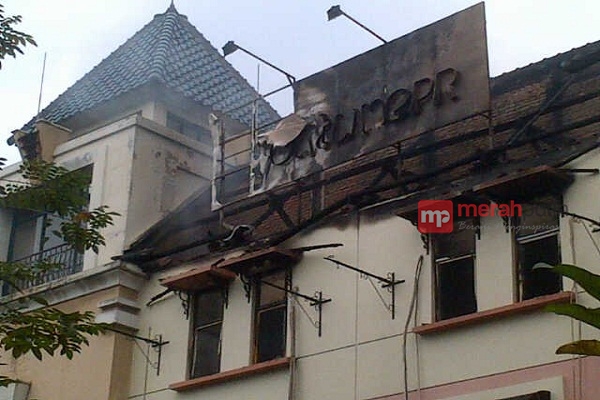 Kebakaran Pondok Indah Plaza, 17 Mobil Damkar Dikerahkan