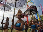 Semarak Parade Nusa Dua Fiesta 2015
