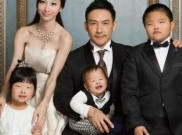 Fakta Menyedihkan di Balik Foto Keluarga Ini