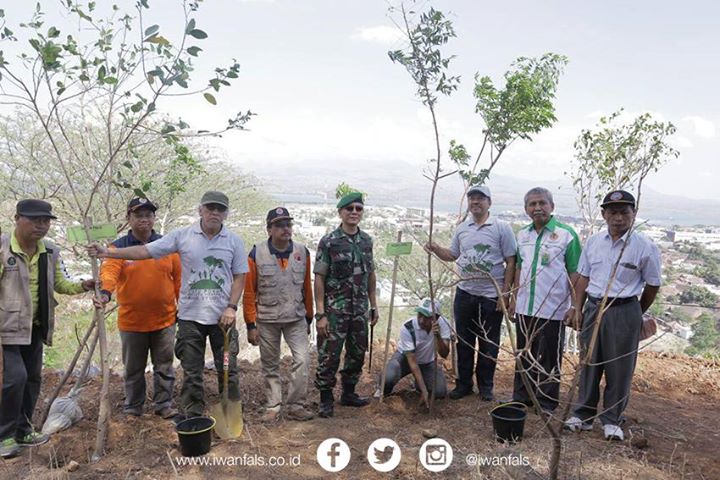 Jerit dan Tangis Iwan Fals Atas Rusaknya Alam Di Indonesia
