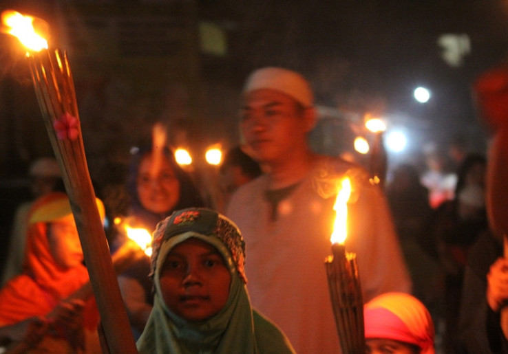 Mengenal Tradisi Malam 1 Suro di Indonesia