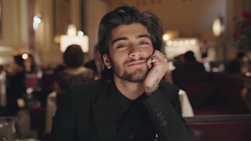 Gagal Move On, Pacar Baru Zayn Malik Mirip Perrie Edwards?