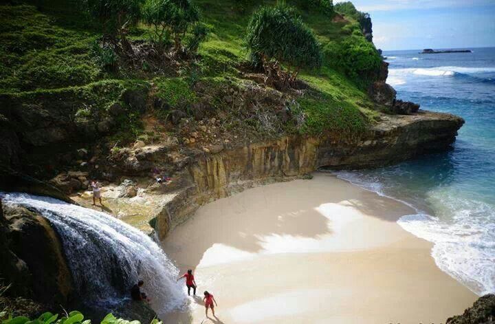 Ingin ke Pantai Banyu Tibo? Begini Aksesnya