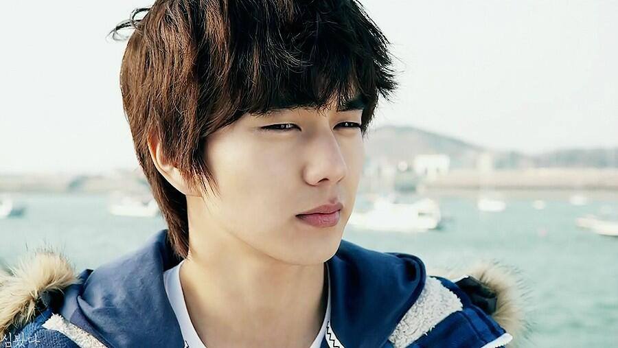 Yoo Seung Ho Pertimbangkan untuk Bintangi Drama Terbaru SBS