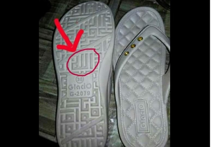 Sepuluh Ribu Pasang Sandal Bertuliskan Allah Dimusnahkan 
