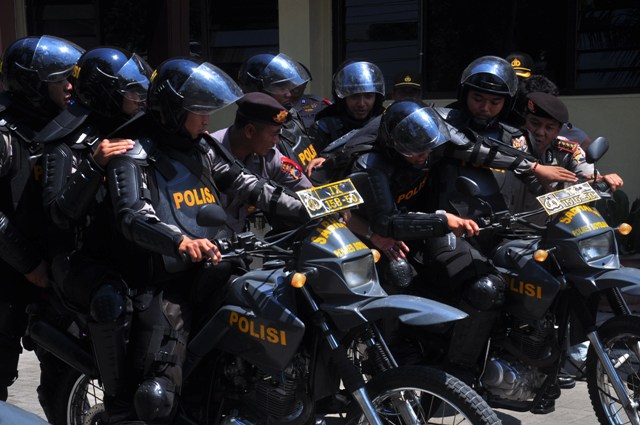  Ratusan Aparat Gabungan Amankan Pengundian Nomor Urut Paslon