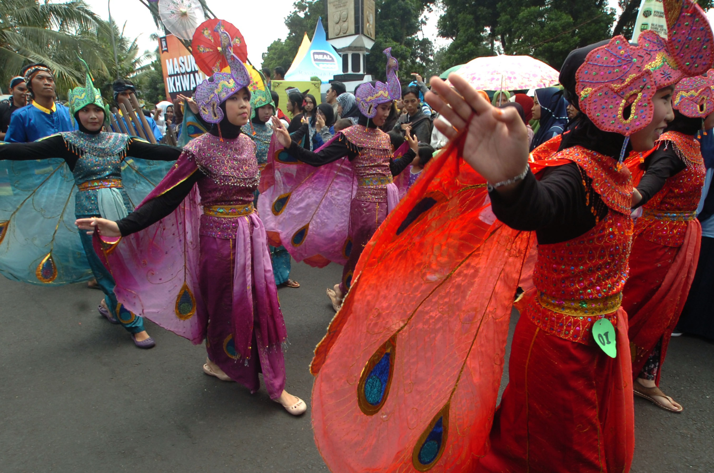 Semarak Helaran Budaya Sunda di Hari Jadi Tasikmalaya ke-14