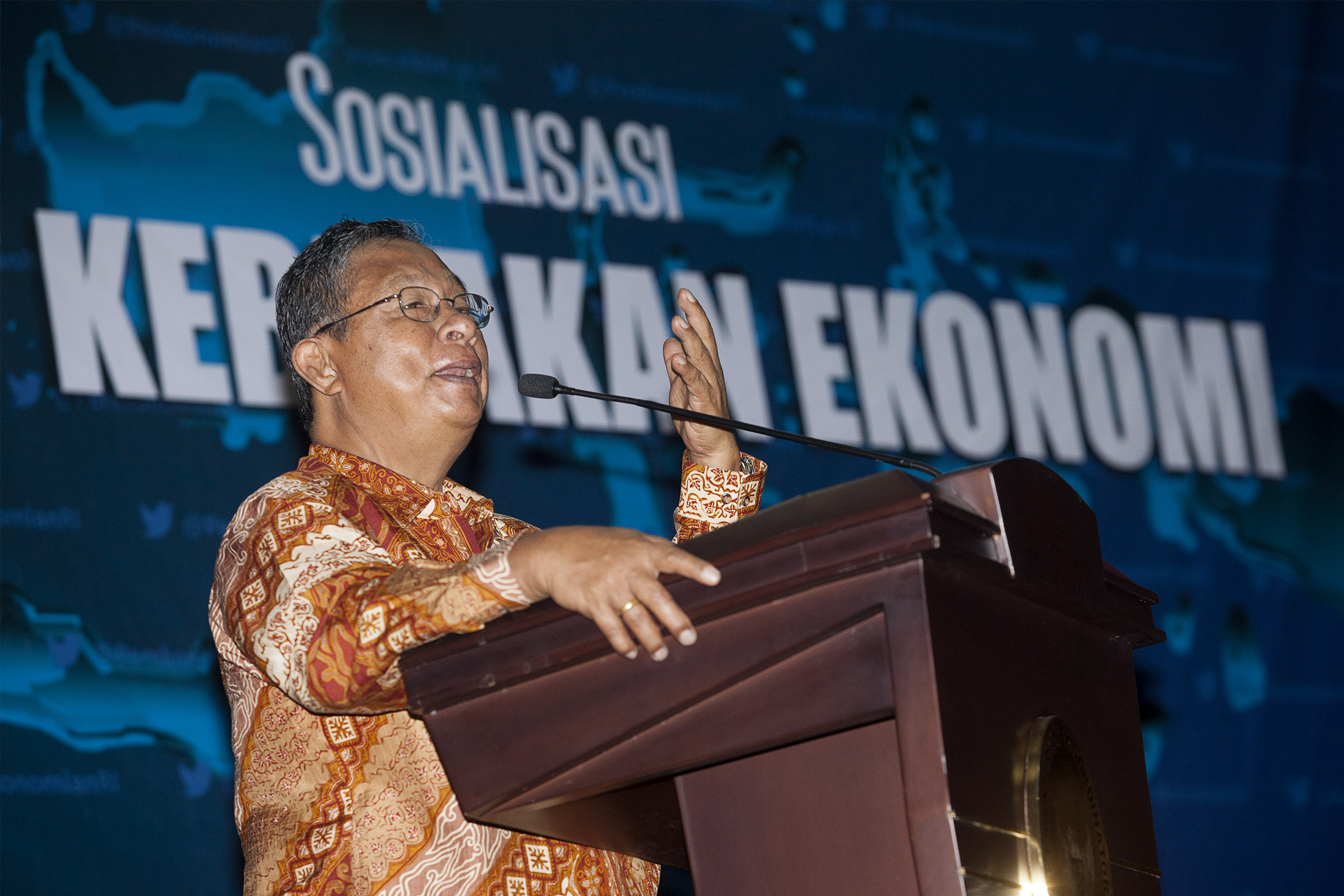 Upah Buruh Naik Tiap Tahun Berdasarkan Kenaikan Inflasi dan Pertumbuhan Ekonomi