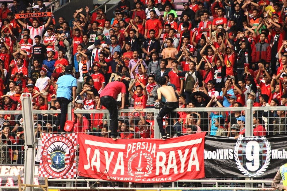 Jakmania Janji Tak Hadang Bobotoh dan Nonton Pertandingan di Rumah