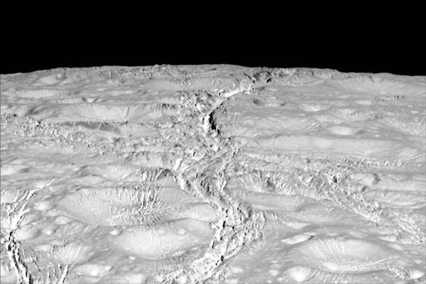 Foto Pertama Enceladus, Salah Satu Bulan Saturnus