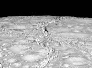 Foto Pertama Enceladus, Salah Satu Bulan Saturnus