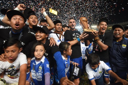 Dua November, Persib Kembali Berlatih