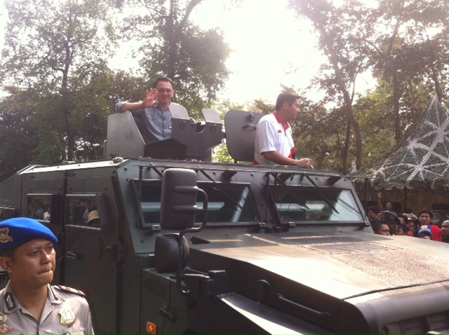 Ahok ke GBK Kenakan Ranpur Komodo TNI