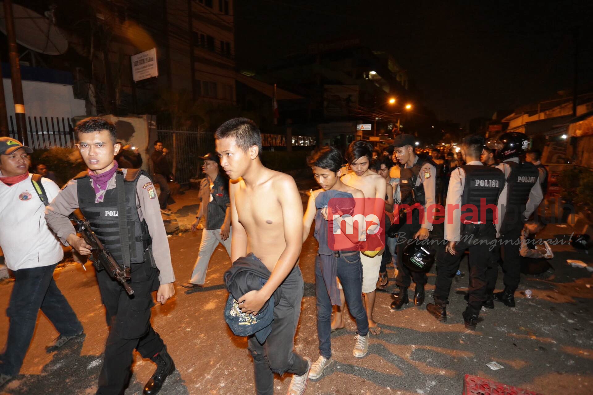 Bawa Senjata Tajam dan Bom Molotov, 39 Jakmania Dibui