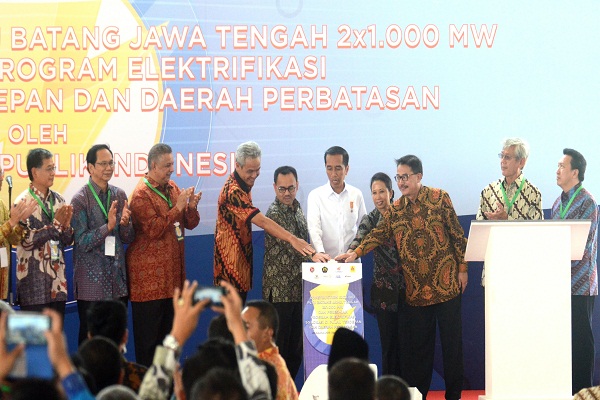 Satu Tahun Jokowi-JK, Pemerintah Klaim Resmikan Proyek Mangkrak