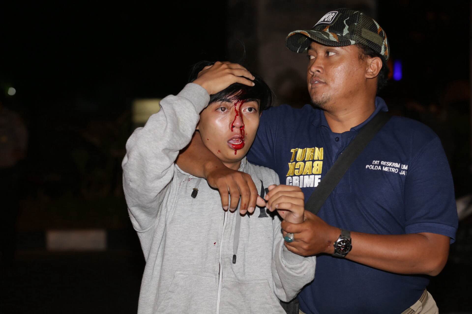Video Kerusuhan Jakmania di Final Piala Presiden