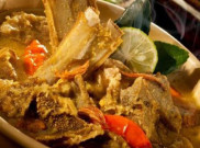 Cicipi Lezatnya Tengkleng Klewer Solo