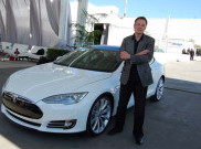 Tanggapan Elon Musk atas Consumer Report