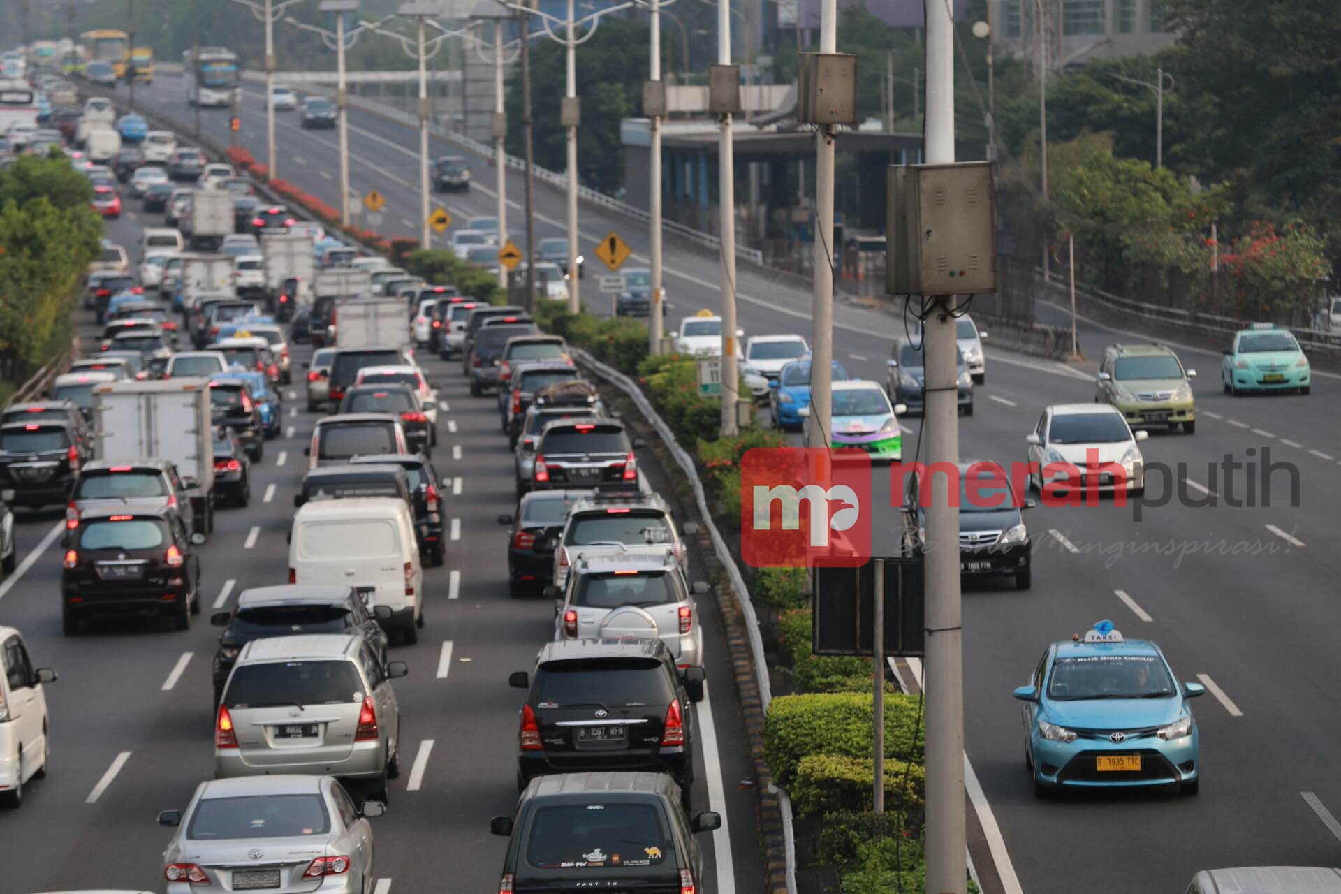Perbaikan Jalan di Jakarta Molor itu Salah DPRD