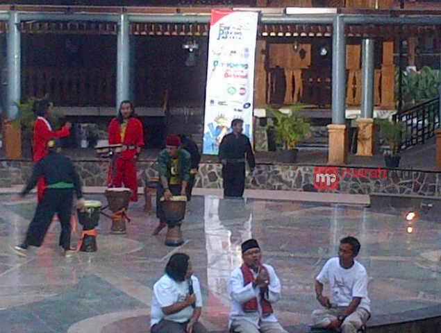 Berdongeng Ria di Kampung Betawi