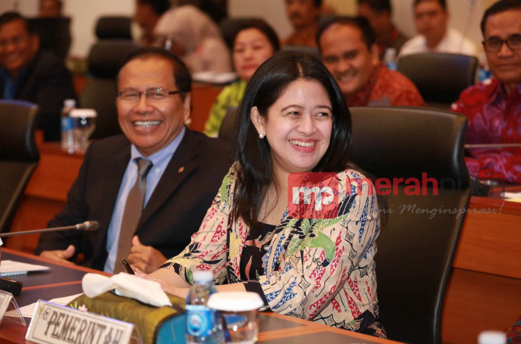 Menteri Puan Berikan Bantuan Sosial PKH Pada 1.000 Warga