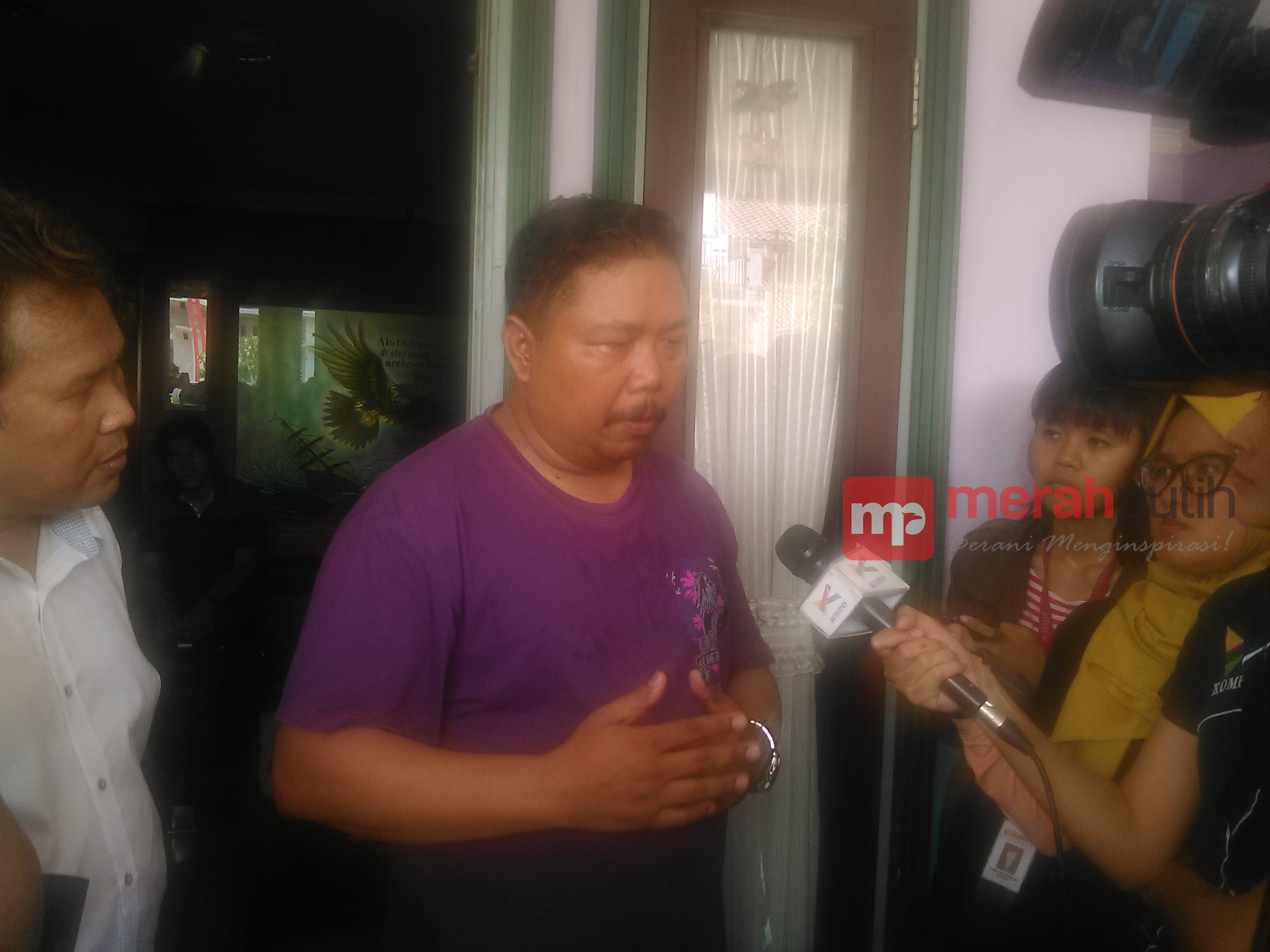 Suami Tegar Saksikan Rekonstruksi Pembunuhan Istri dan Anaknya