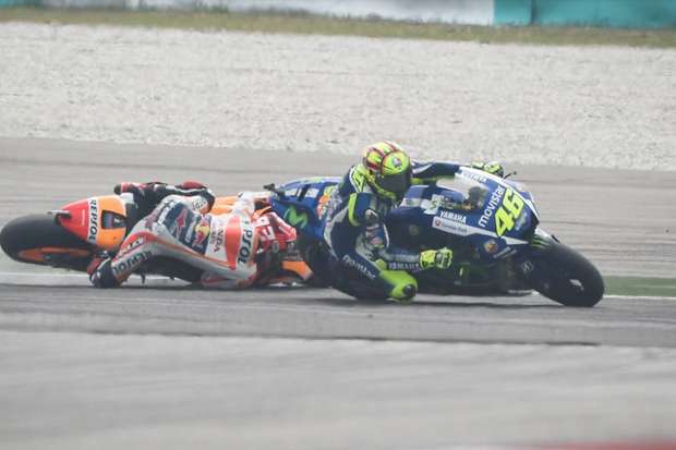 Rossi Ancam Absen di MotoGP Valencia