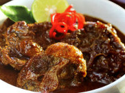 Cicipi Nikmatnya Semur Buntut Sapi Santan