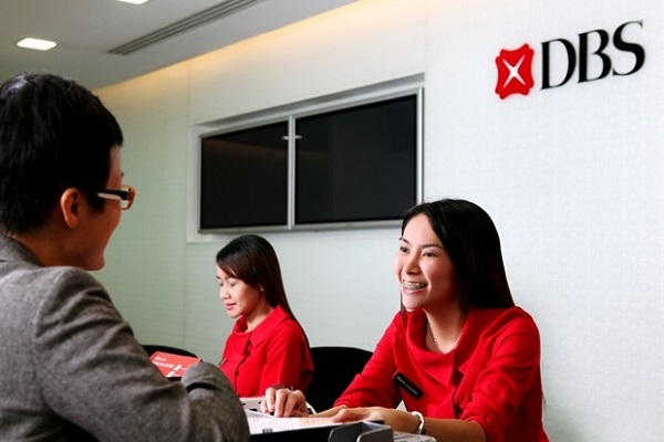 Bank DBS Gelar Kompetisi Stand-Up bagi Mahasiswa