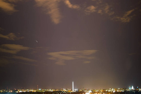 Dua Meteor Jatuh di Bengkulu dalam Semalam
