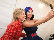 Heboh, Katy Perry Bugil di Tempat Umum