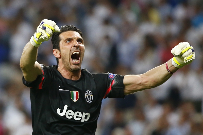 Gianluigi Buffon Ingin Merumput Hingga 2018