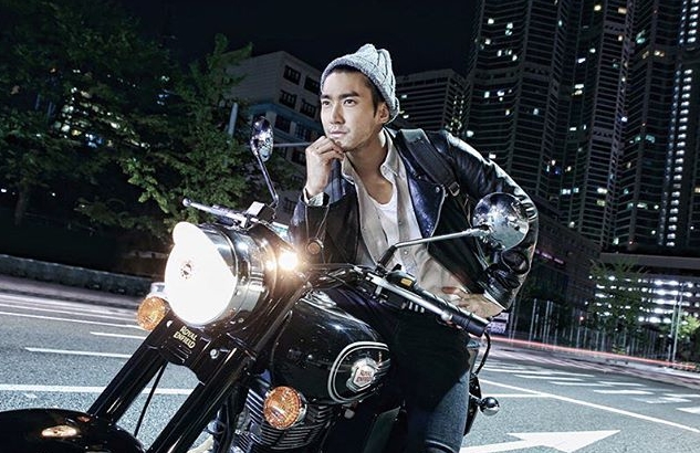 Bikin Meleleh, Siwon Super Junior Pamer Tubuh Six Pack di Drama “She Was Pretty”