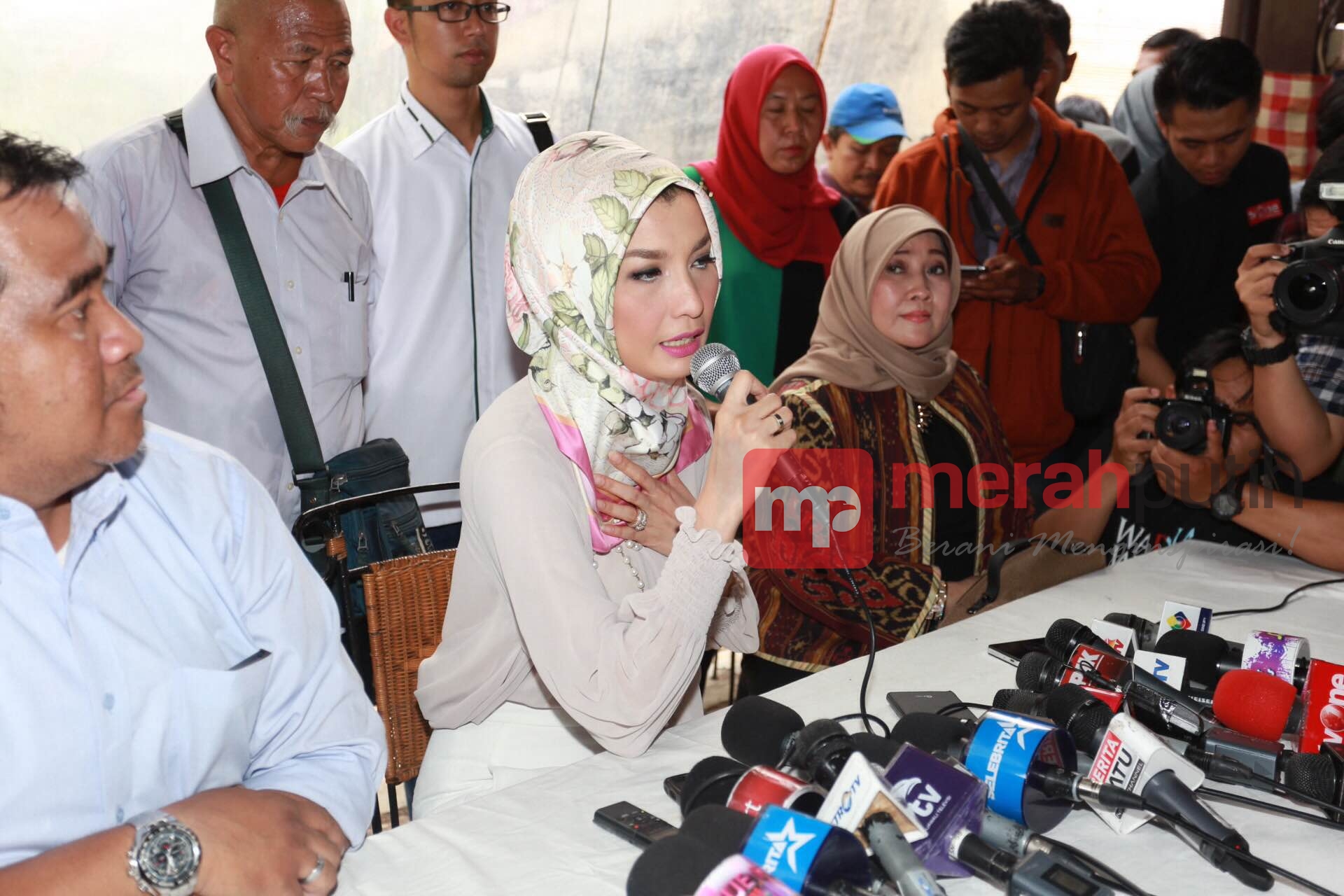 Arzetti Bilbina: Kata-kata Penggerebekan Itu Sangat Mengganggu