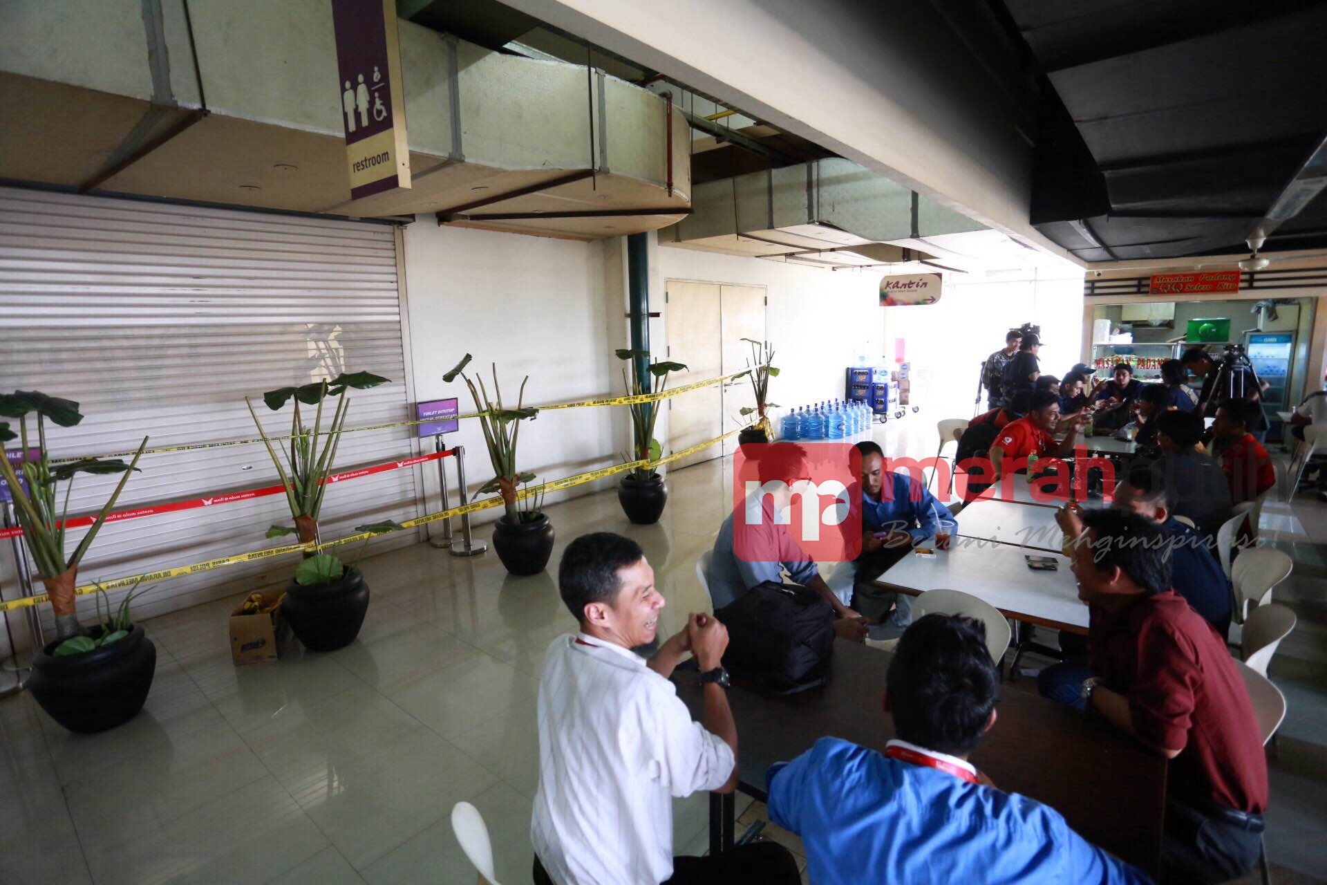 Pasca Ledakan, Kantin Mal Alam Sutera Terlihat Ramai