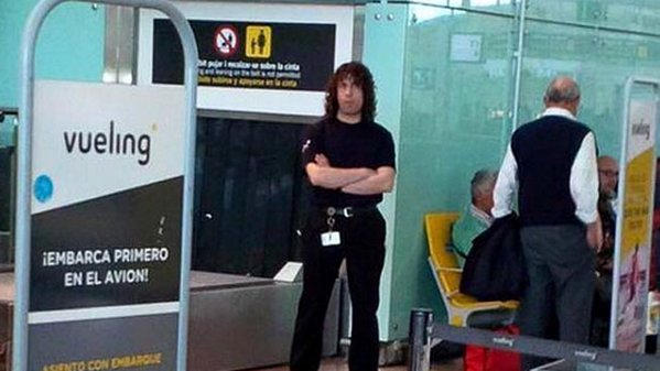 Sergio Ramos Jadi Satpam, Carles Puyol Kerja di Bandara?