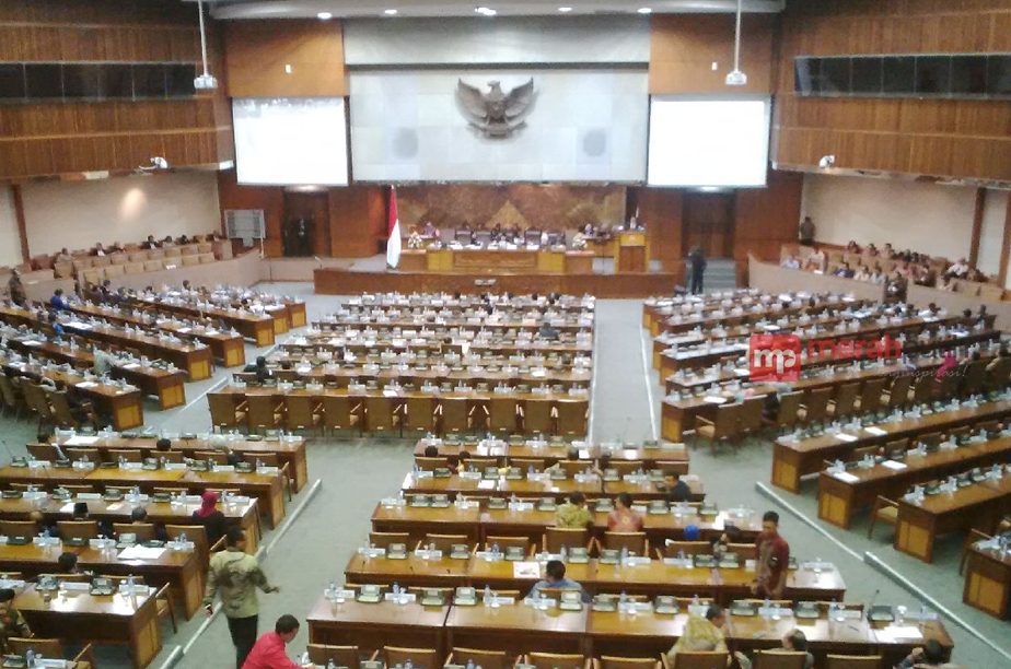 Seluruh Fraksi DPR Tolak PMN yang Diusulkan oleh Menteri Rini