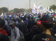 Turis Rusia Heran Ada Demo di Balai Kota Jakarta