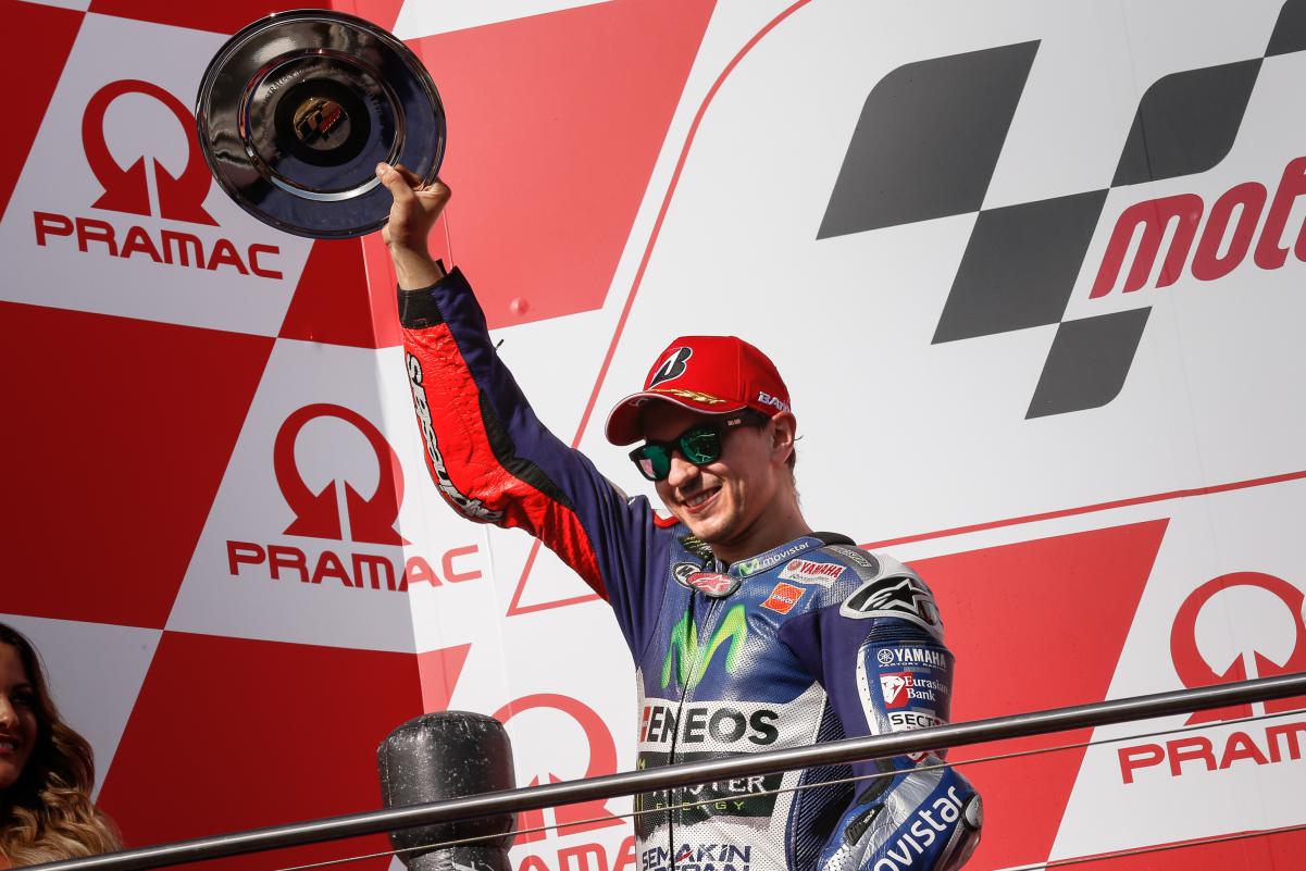 Jorge Lorenzo Akui Dirinya Hoki Bisa Kalahkan Rossi