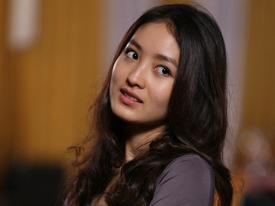 Kedekatan Natasha Wilona dan Sang Mama