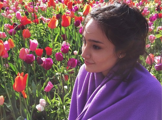 Tatjana Saphira Kagum dengan Taman Bunga di Belanda 