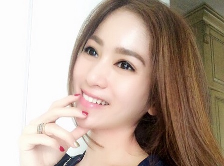 Bunga Zainal Klarifikasi Rumor Operasi Plastik