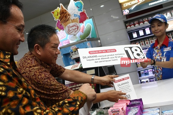 ABG Bebas Beli Rokok, Pemerintah Perketat Pengawasan Pedagang Ritel 